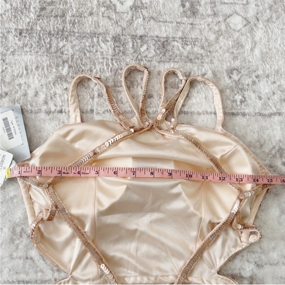 Cassandra Stone by Mac Duggal Sequins Gown Rose Gold Size 2 New - Picture 11 of 12